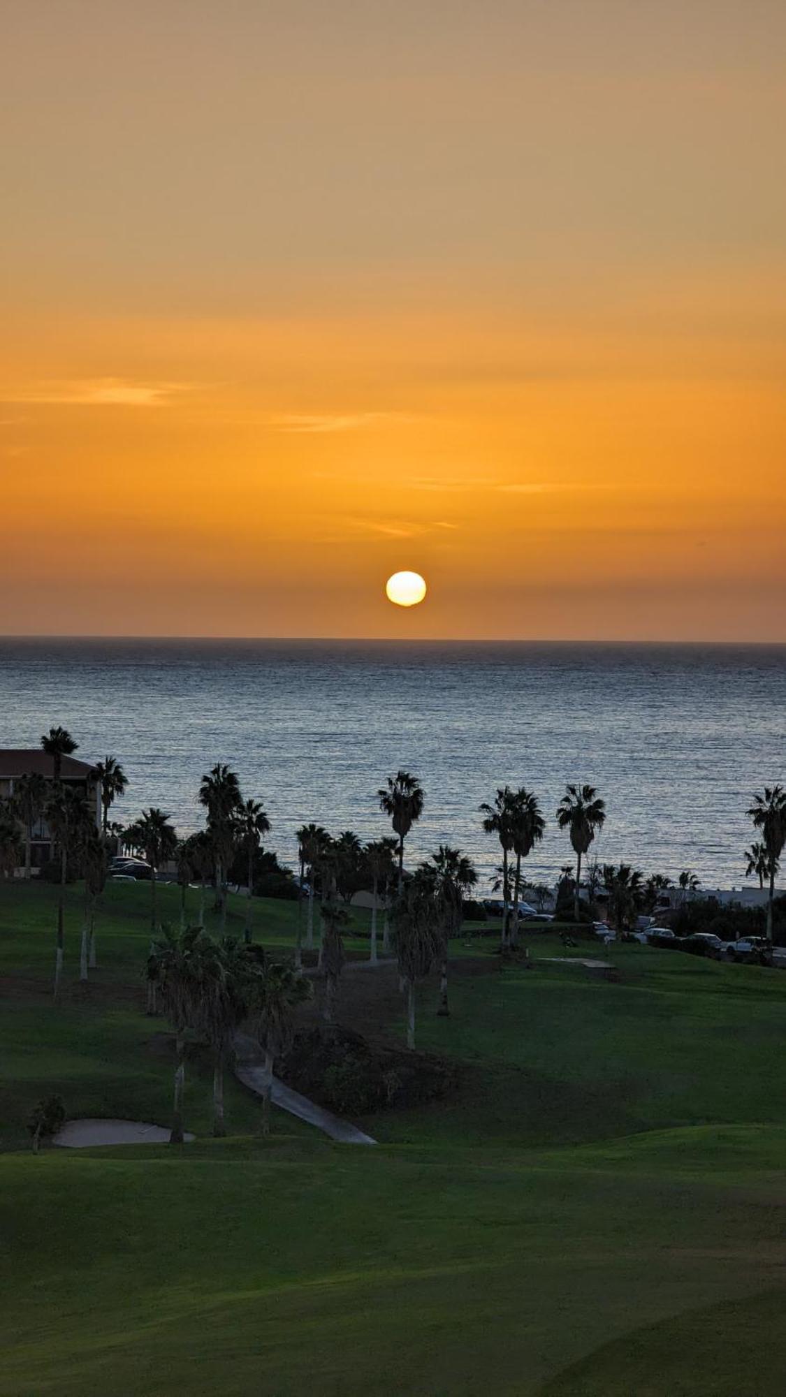 Golf View Apartment - Stunning Ocean View Golf Del Sur San Miguel de Abona Dış mekan fotoğraf
